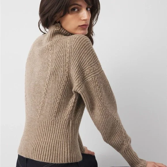 White House black market Women's Tan Cable Knit Sweater medium new - Picture 4 of 7